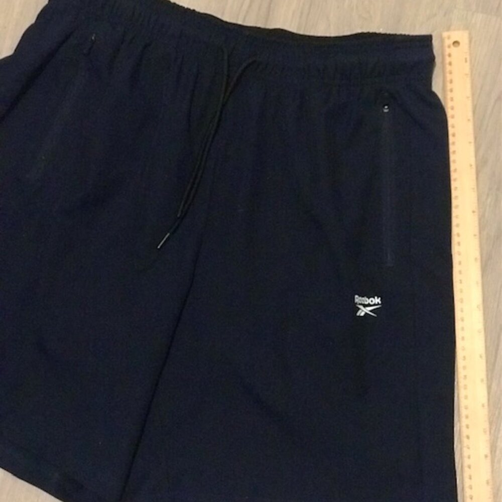 REEBOK ATHLETIC 9" INSEAM NAVY BLUE NYLON SHORTS ZIP POCKETS & SIDE PANELS- XL